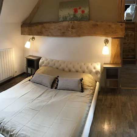 Bed & Breakfast Domaine Des Tours Vauquelin