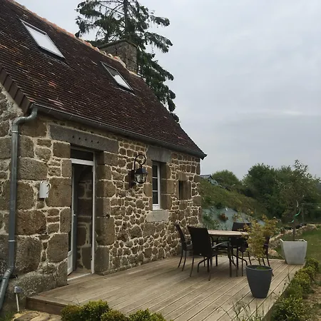 Bed & Breakfast Domaine Des Tours Vauquelin