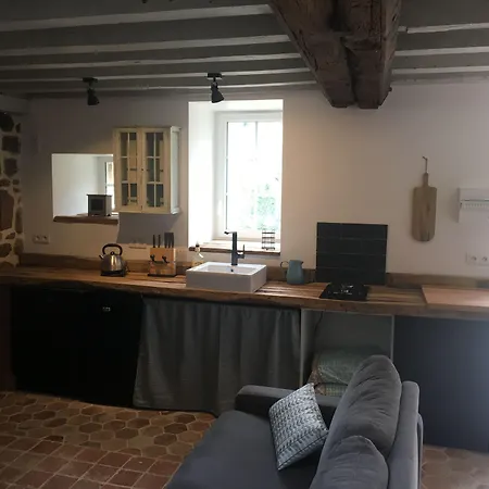 Domaine Des Tours Vauquelin Bed & Breakfast
