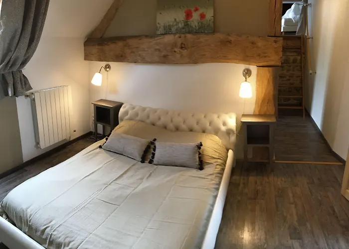 Bed & Breakfast Domaine Des Tours Vauquelin