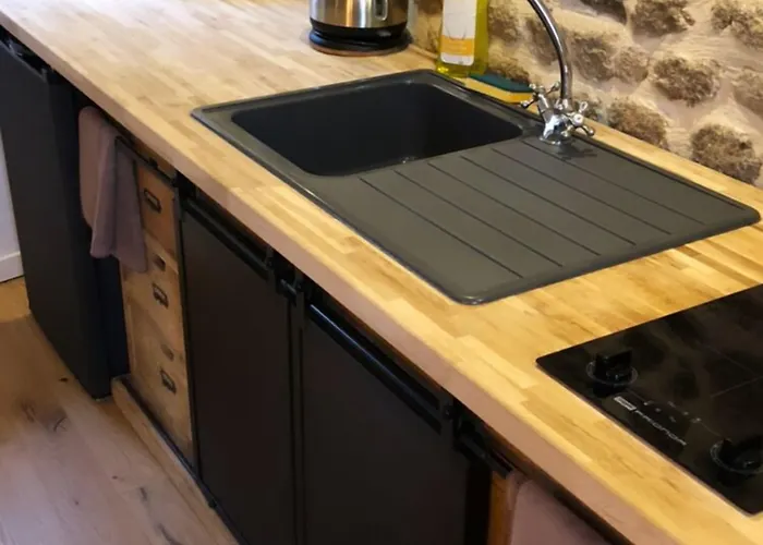 Bed & Breakfast Domaine Des Tours Vauquelin